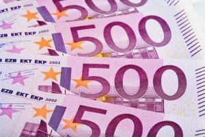 Prestiti, ogni mese gli italiani rimborsano rate per 350 euro