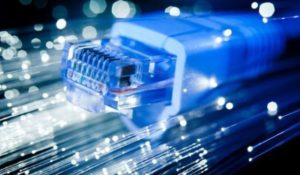Agcom, -130mila accessi rete fissa a fine marzo ma aumenta fibra
