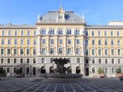 Nel cuore di Trieste il Palazzo delle Poste è un’icona del tempo
