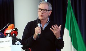 La Lombardia corre sui vaccini, Bertolaso: “La piattaforma di Poste si è rivelata la scelta vincente”