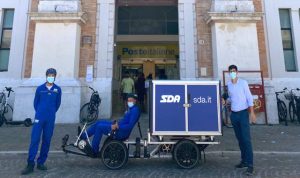 L’impegno green di Poste: a Pesaro le cargo bike a zero emissioni