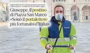 Venezia, il portalettere di Piazza San Marco: “I postini stranieri in vacanza mi chiedono i selfie”