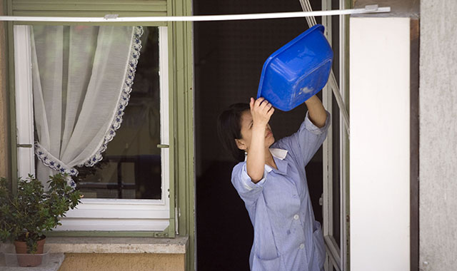 Lavoro domestico: per le colf una spesa media di 650 euro a famiglia