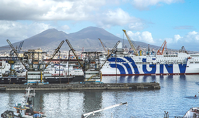 Genova, Livorno e Napoli porti principali per merci e passeggeri