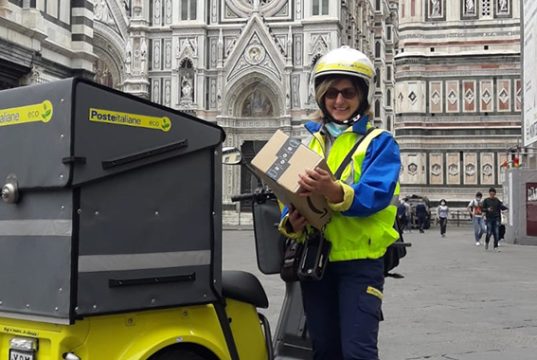 Consegne pacchi da record per Poste Italiane: l’e-commerce cresce del 18,3%