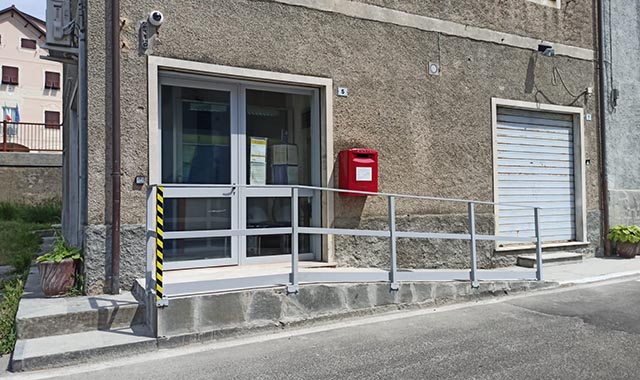 Abbattute le barriere architettoniche nell’Ufficio Postale di Tiglieto