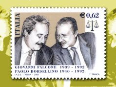 Trent’anni dalla morte di Falcone, nel 2002 l’omaggio di Poste con uno storico francobollo