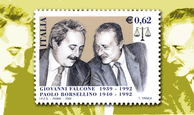 Trent’anni dalla morte di Falcone, nel 2002 l’omaggio di Poste con uno storico francobollo
