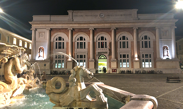 Pesaro: il palazzo di Poste, uno scrigno di arte