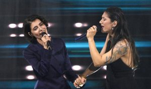 Sanremo, da Eros Ramazzotti a Elisa: il fotoracconto della notte dei duetti