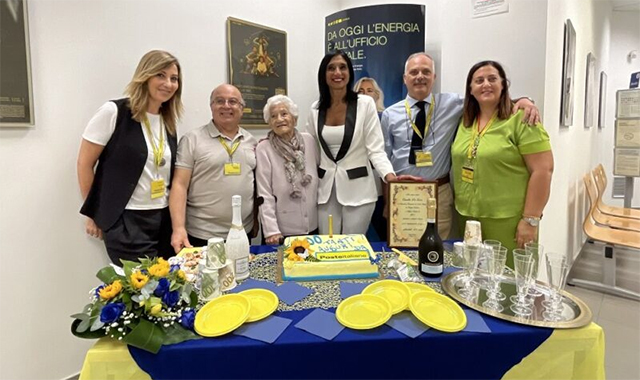 Concetta compie 100 anni, festa all’ufficio postale di Reggio Calabria