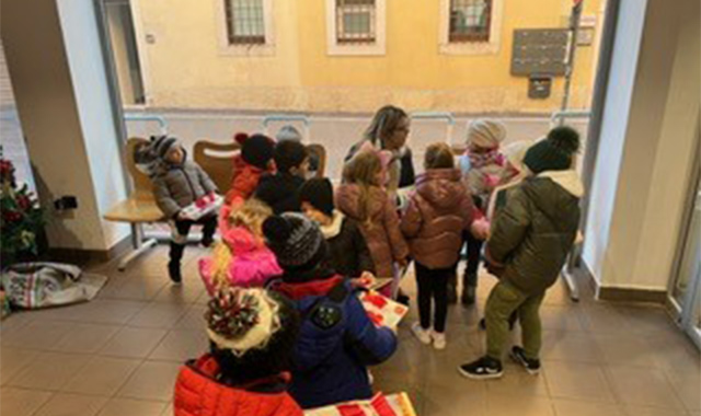 All’ufficio postale di Desenzano sul Garda iniziativa speciale per i bambini