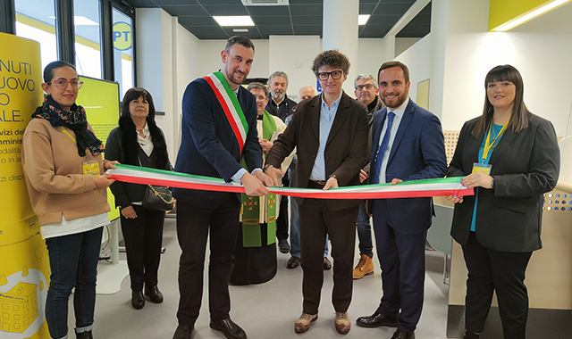 Inaugurato a Brenzone sul Garda l’ufficio postale rinnovato dal progetto “Polis”