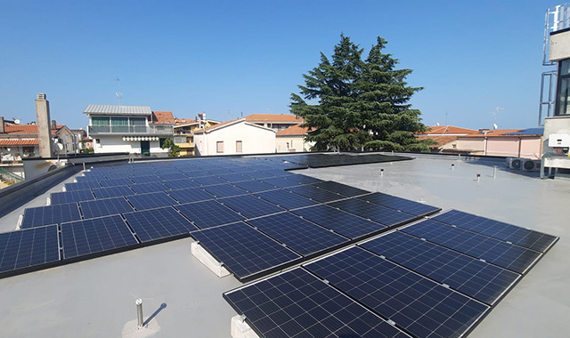 Chieti, un nuovo impianto fotovoltaico per l’ufficio postale di San Salvo