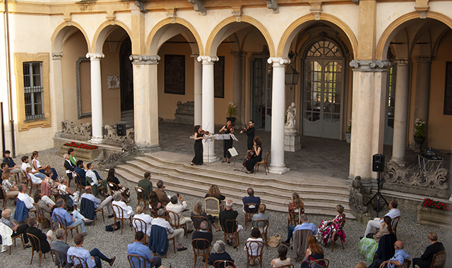 Poste: a Catania la prima tappa siciliana di “Musica con vista”