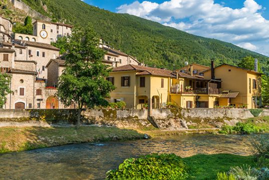 Poste Italiane, “Musica con vista” fa tappa a Scheggino in provincia di Perugia