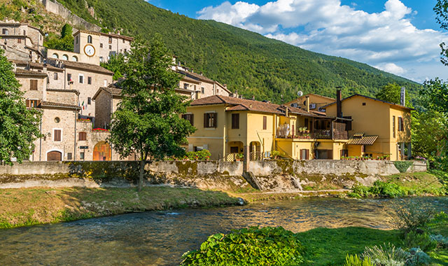 Poste Italiane, “Musica con vista” fa tappa a Scheggino in provincia di Perugia