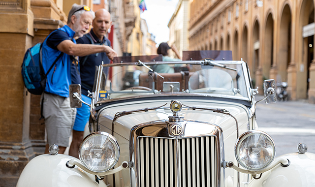 Auto e Moto d’Epoca: Poste a Bologna con un omaggio filatelico alla Ducati