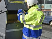 Poste Italiane: crescono i pacchi consegnati dai postini in Lombardia