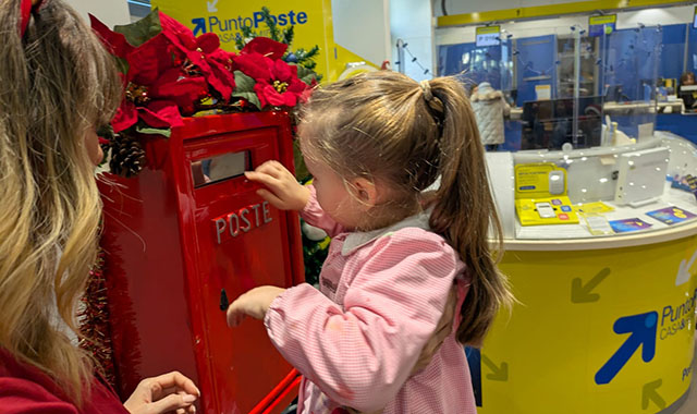 Natale: i desideri dei bambini nelle letterine affidate agli uffici postali