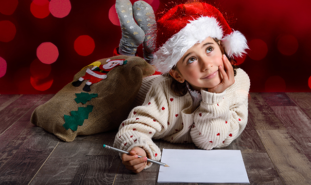 Padova: le lettere dei bambini a Babbo Natale partono dal centro di distribuzione di Poste Italiane